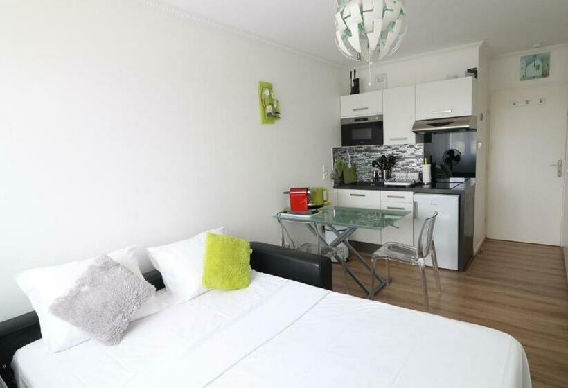 Studio Scandinaves   Disneyland Paris