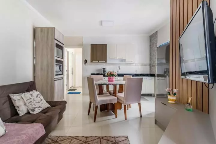 Self Check In Wi Fi , 2 Garagens, Home Officce, Ar Quente E Frio