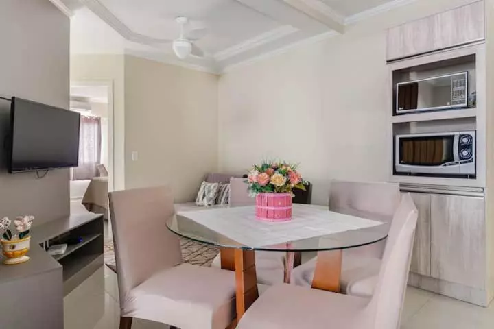 Self Check In Wi Fi , 2 Garagens, Home Officce, Ar Quente E Frio