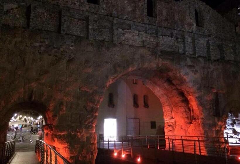 Al Teatro Romano Cir 0343