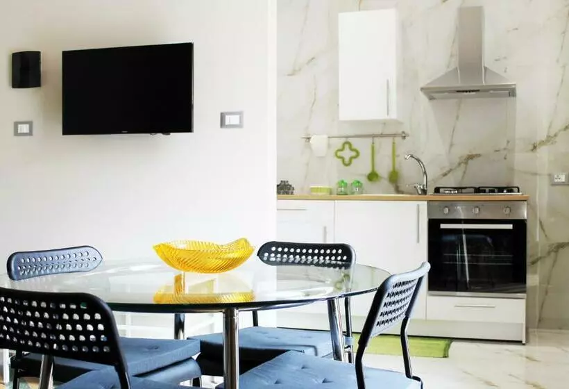 Casa Verdi, Confortevole Bilocale In Centro, 1° P