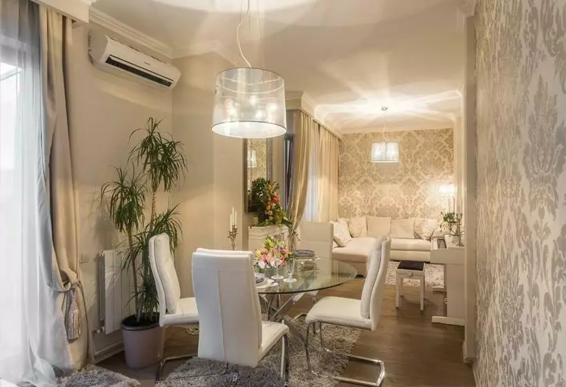 Apartino   Luxury View   Self Check In