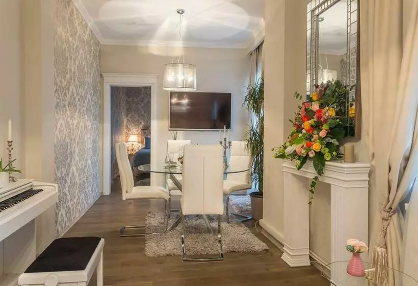 Apartino   Luxury View   Self Check In