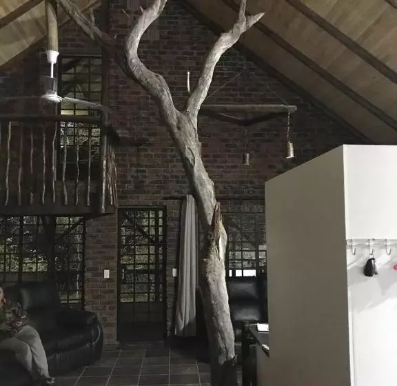 Kruger Wild Dog Inn