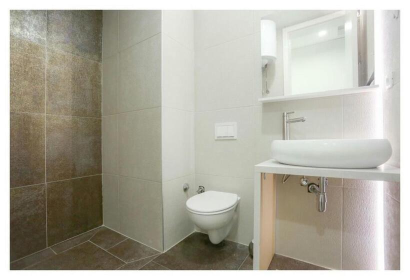 Stars Exclusive Including Free Garage