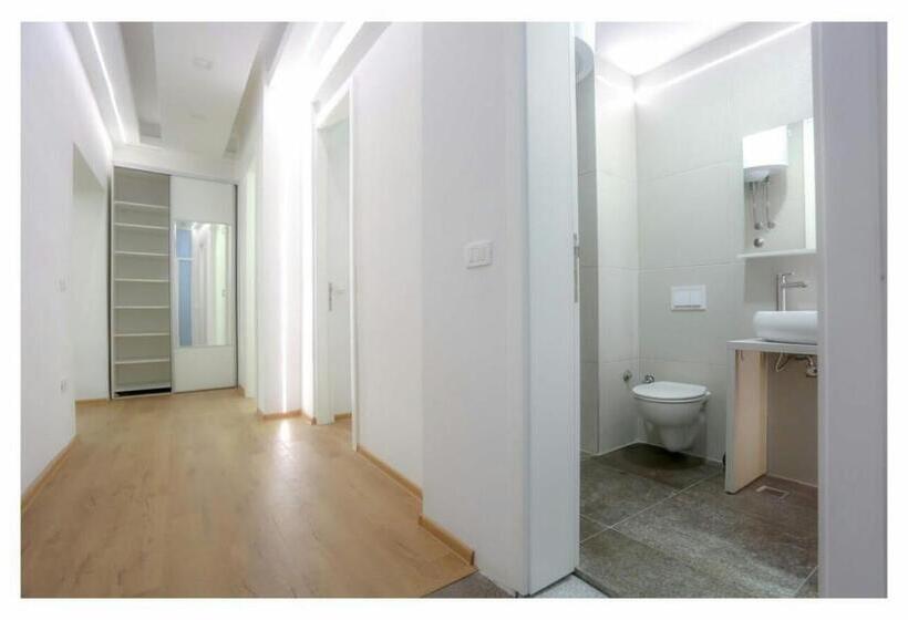 Stars Exclusive Including Free Garage