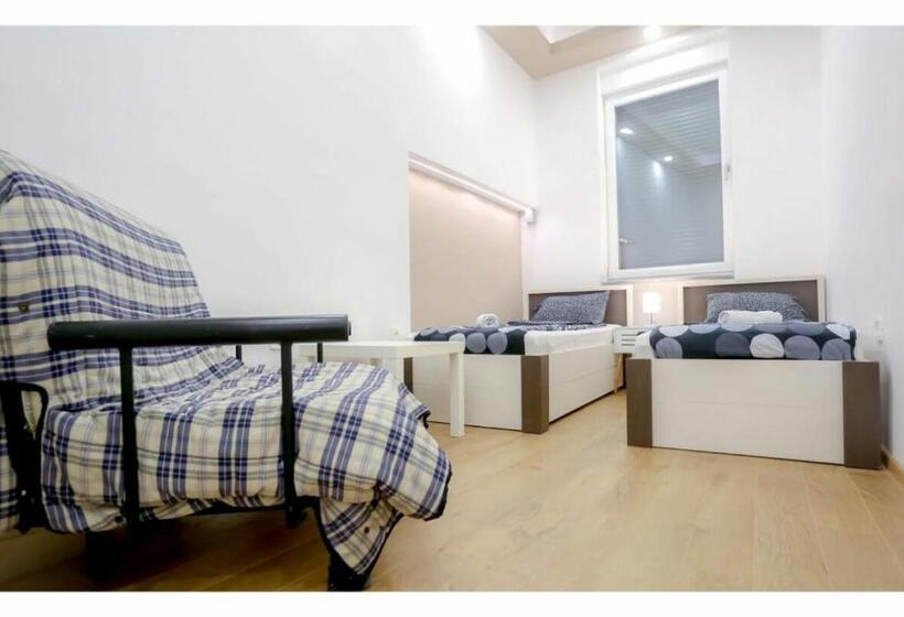 Stars Exclusive Including Free Garage