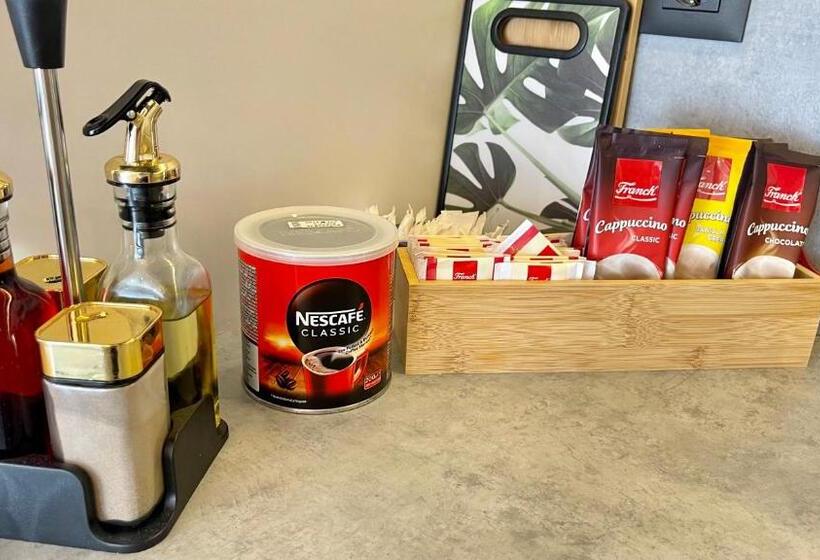 Stars Exclusive Including Free Garage