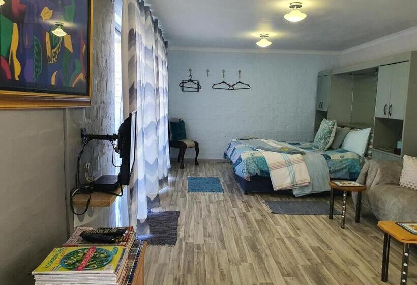 Clanwilliam Hills House