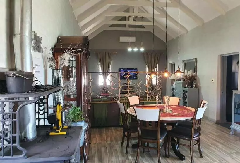 Clanwilliam Hills House