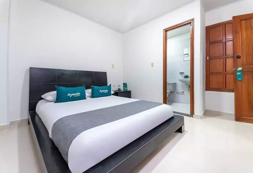 Hotelli Alferez Del Llano