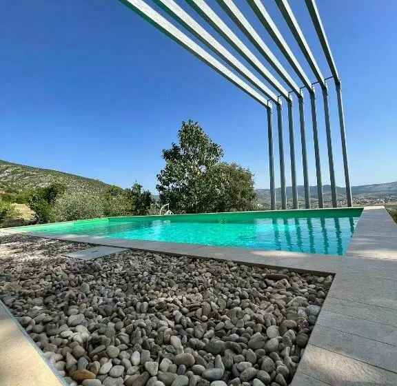 Villa Mona