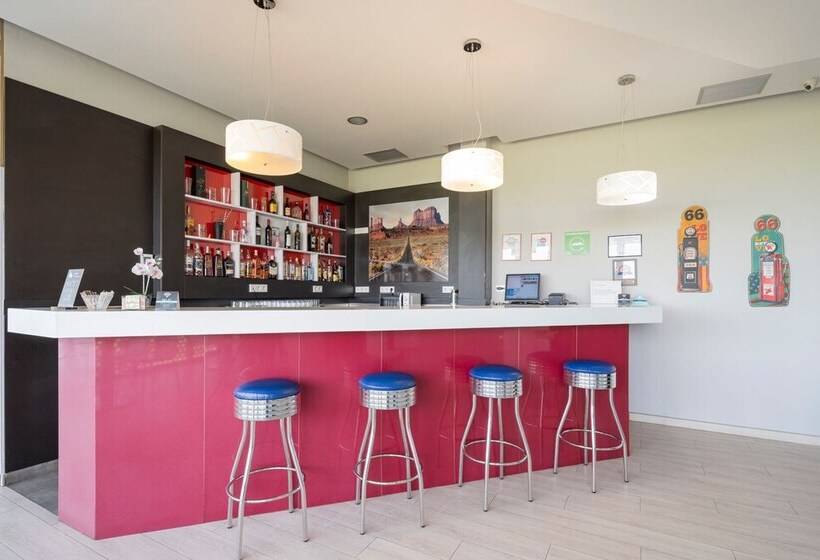 فندق Alda Route 42