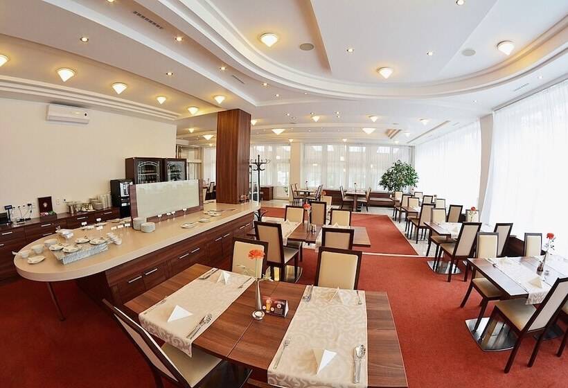 בית מלון כפרי Alexandra šport