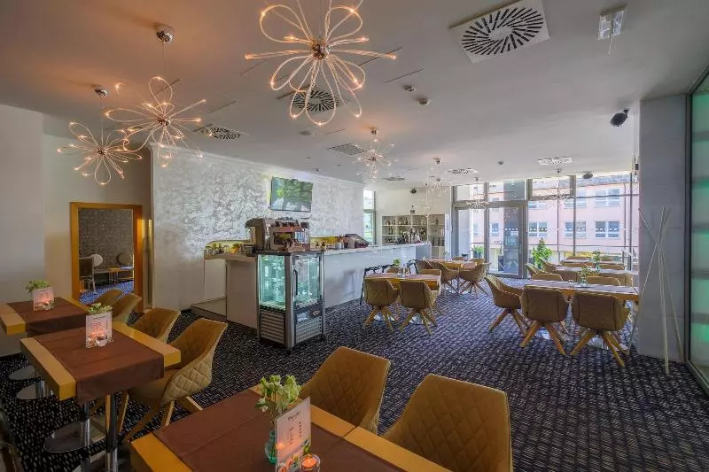 Business Hotel Astrum Laus