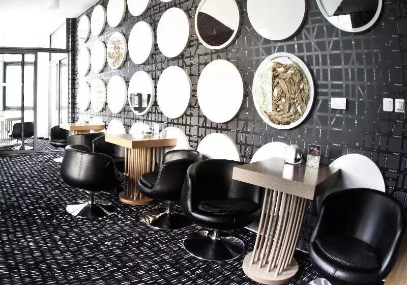 Business Hotel Astrum Laus