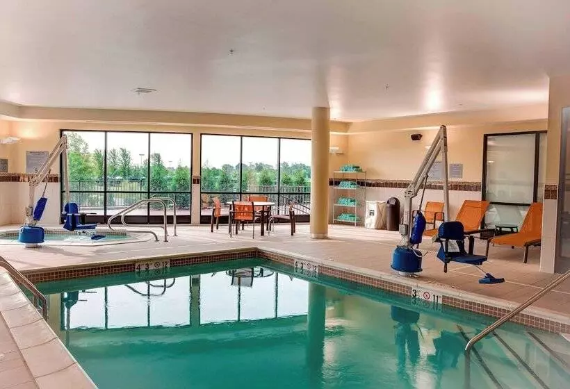 Отель Courtyard By Marriott Indianapolis Noblesville