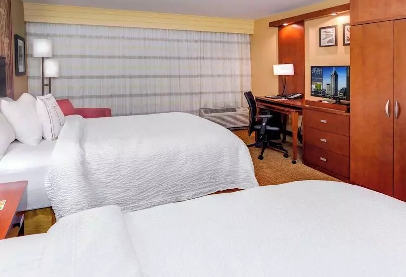 Отель Courtyard By Marriott Indianapolis Noblesville