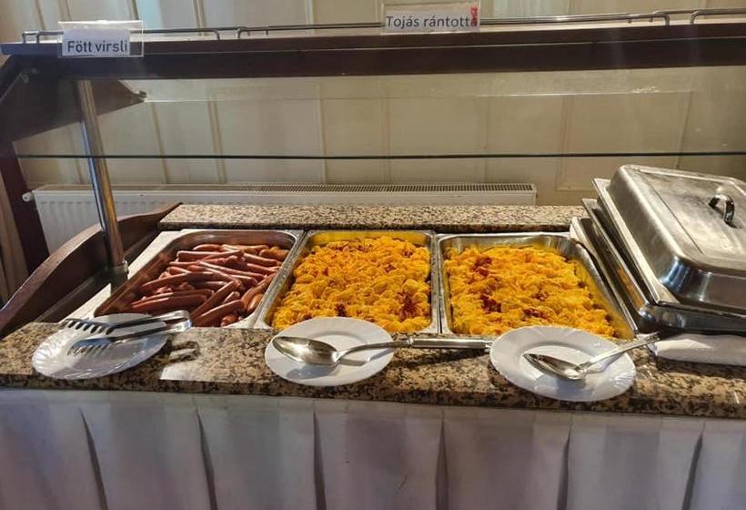 Отель Európa Gunaras