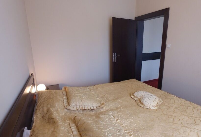 בית מלון כפרי Europa