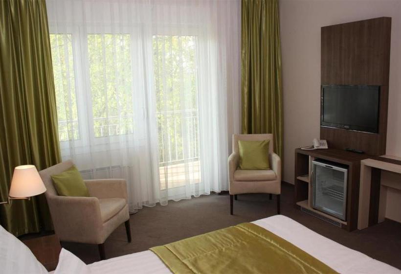 Отель Európa Gunaras