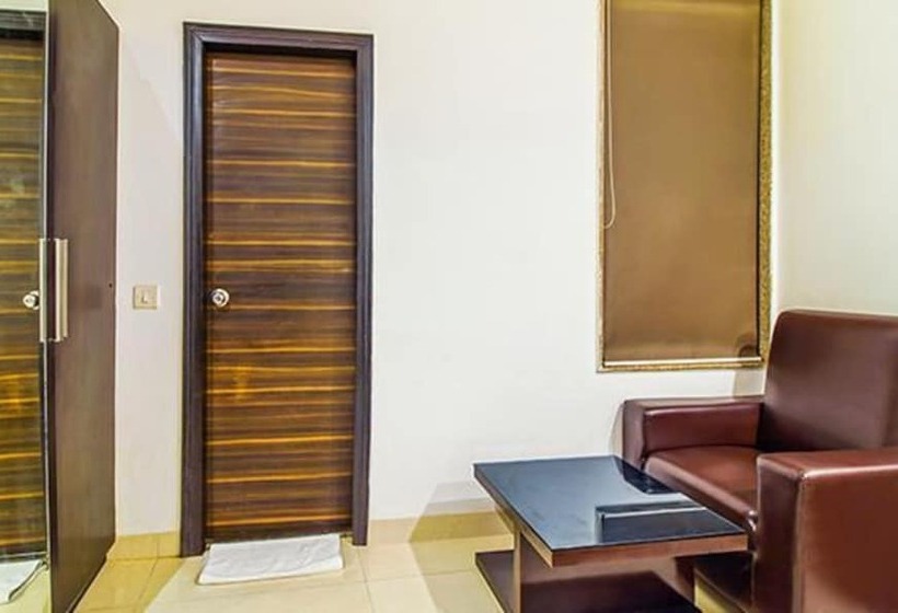 Fabhotel Transit Delhi Airport