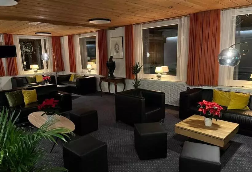 هتل Falknerei Galina