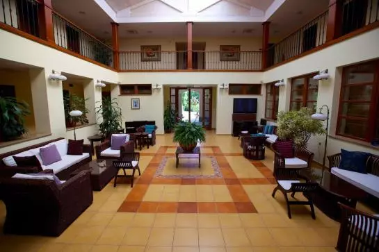 Отель Forest Hills Golf & Country Club