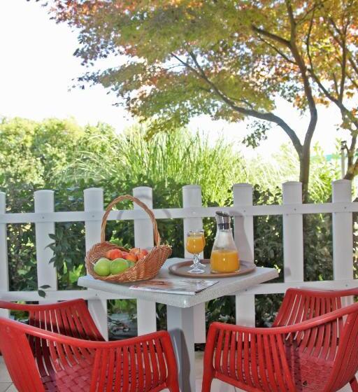 בית מלון כפרי Hôtel O'nice Saintes