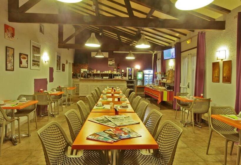 בית מלון כפרי Hôtel O'nice Saintes