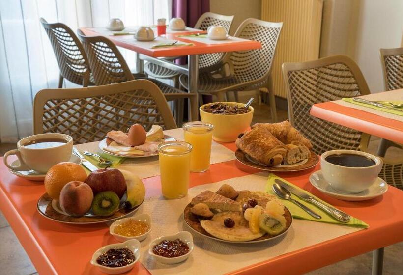 בית מלון כפרי Hôtel O'nice Saintes