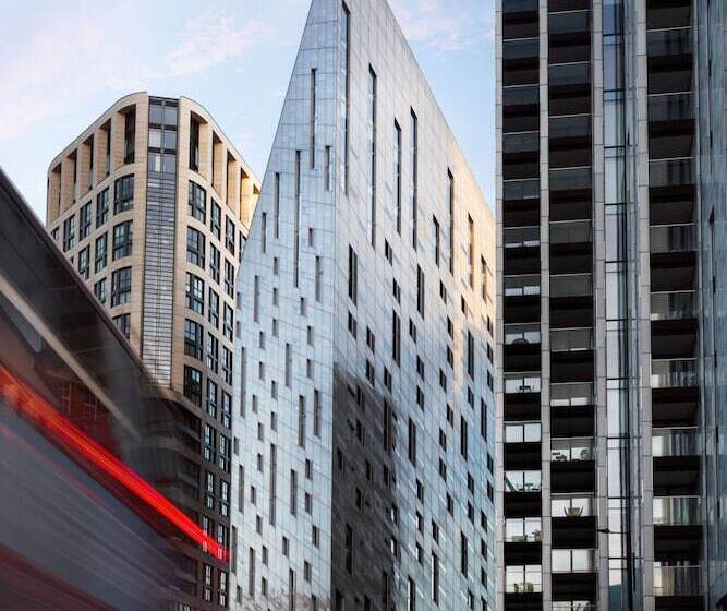 فندق Montcalm East, Autograph Collection