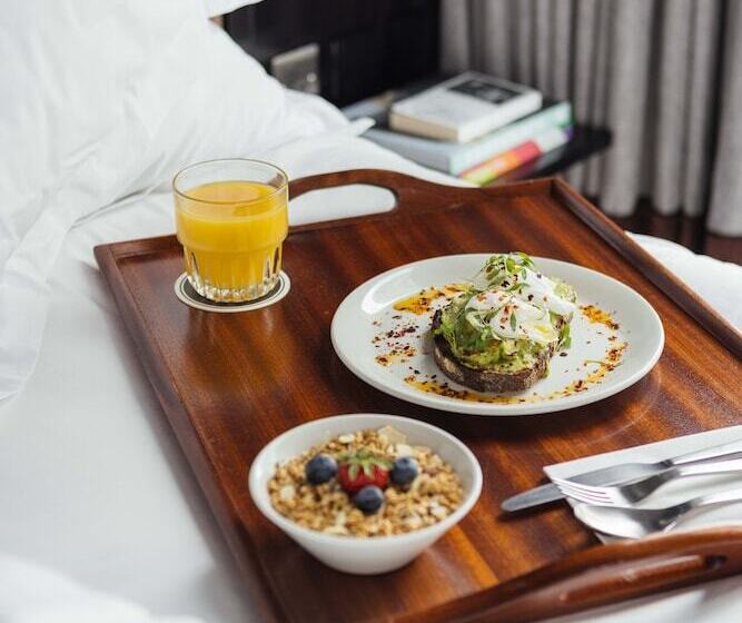 فندق Montcalm East, Autograph Collection