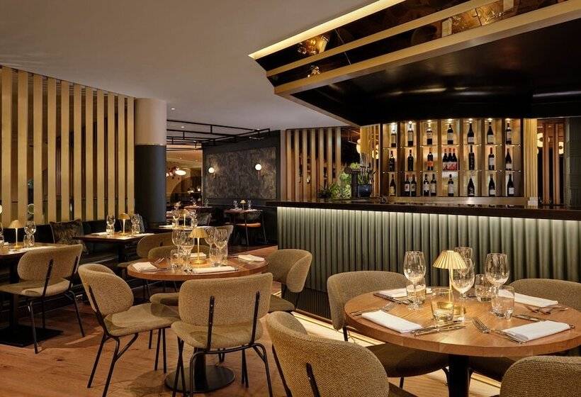 فندق Montcalm East, Autograph Collection