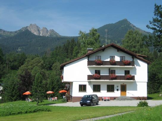 Bed and Breakfast Pension Valschena
