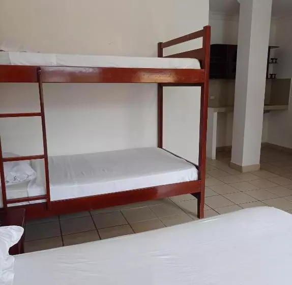 هتل Mybeststay Piedra Del Mar