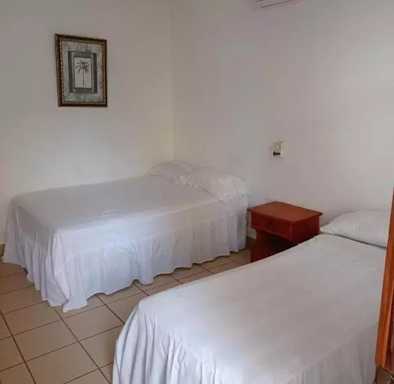 هتل Mybeststay Piedra Del Mar