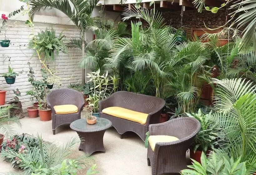 هتل Mybeststay Piedra Del Mar