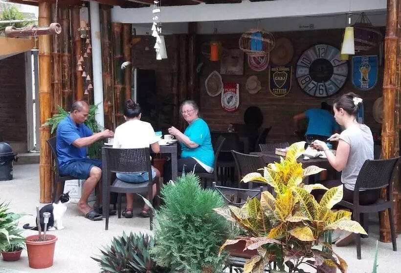 هتل Mybeststay Piedra Del Mar