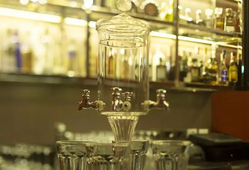 Hotel Raffles Makati