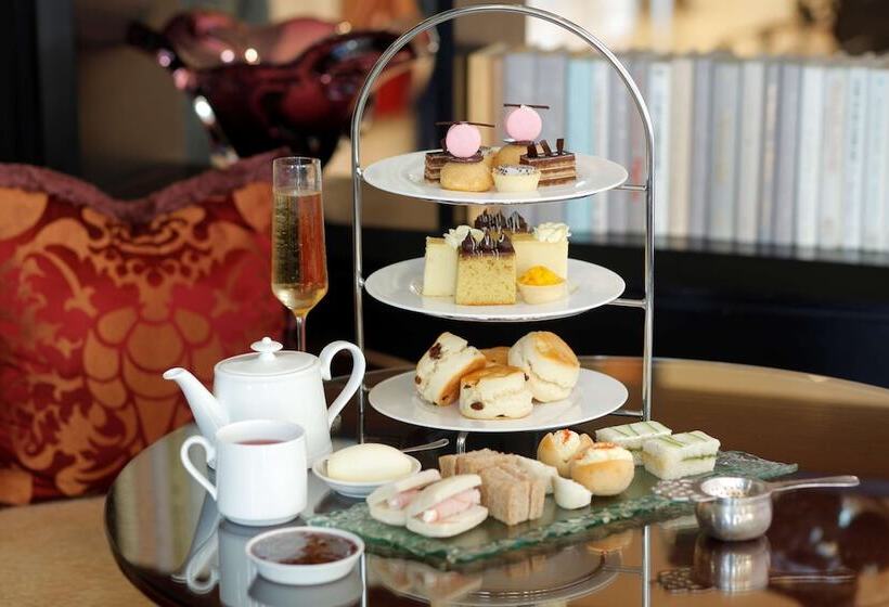 Hotel Raffles Makati