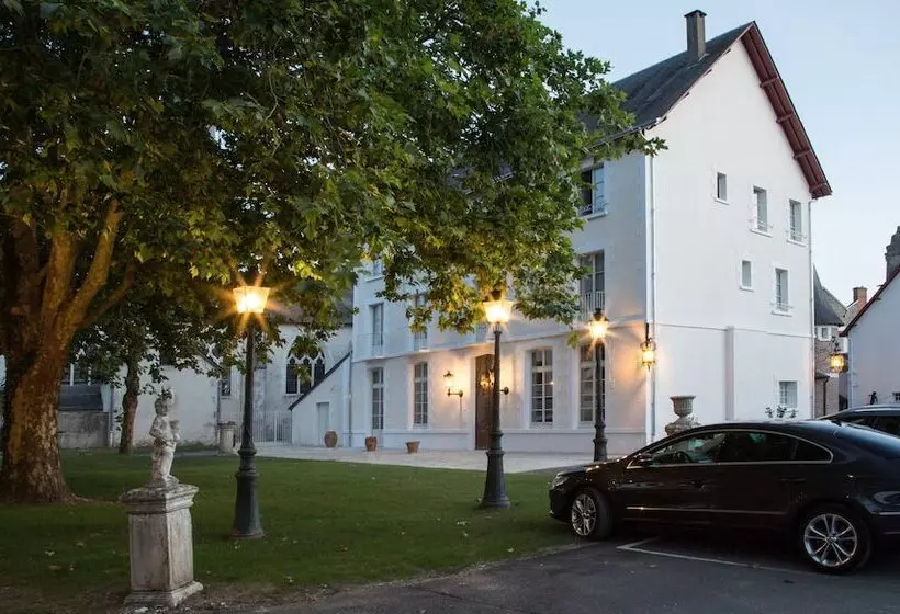 호텔 Relais Des Trois Châteaux Hôtel Restaurant   Teritoria