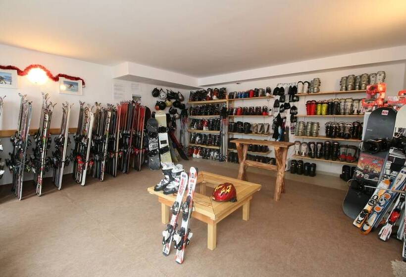 בית מלון כפרי Saint George Palace Apart