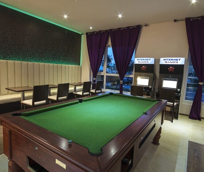 בית מלון כפרי Saint George Palace Apart