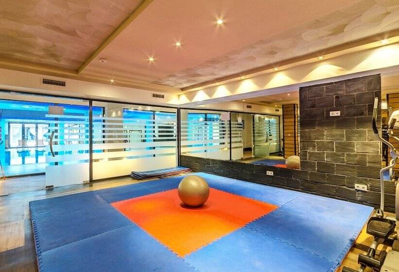 בית מלון כפרי Saint George Palace Apart