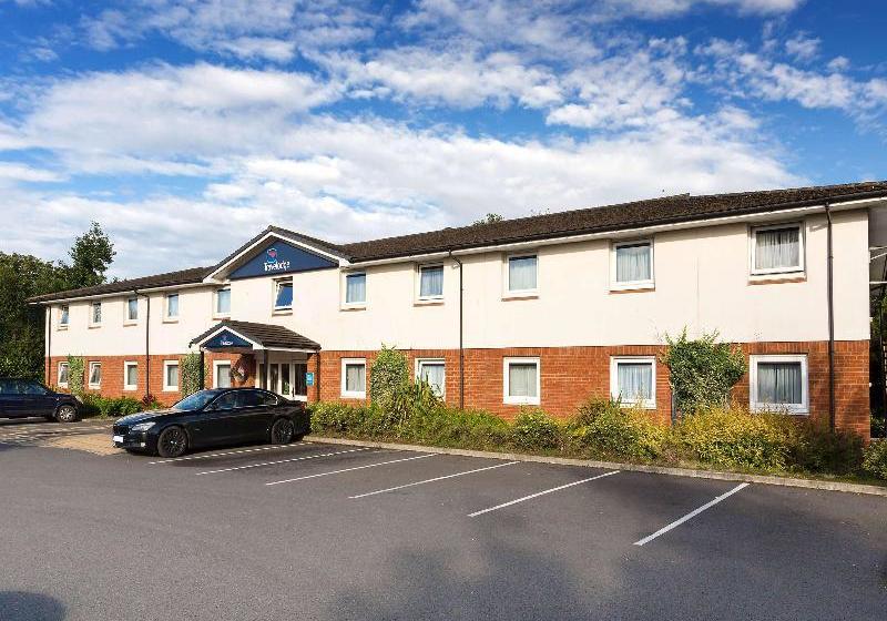 Отель Travelodge Coventry Binley