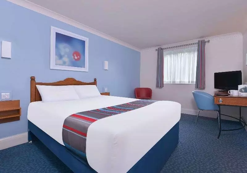 Отель Travelodge Coventry Binley