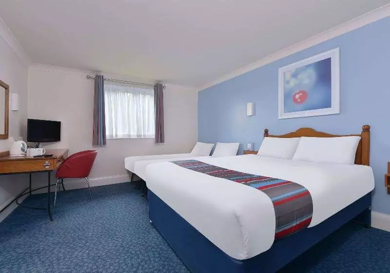 Отель Travelodge Coventry Binley