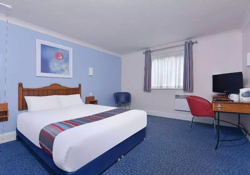 Отель Travelodge Coventry Binley
