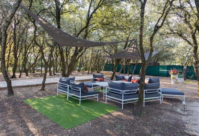 Logis La Bastide De Grignan Hotel & Restaurant La Chênaie